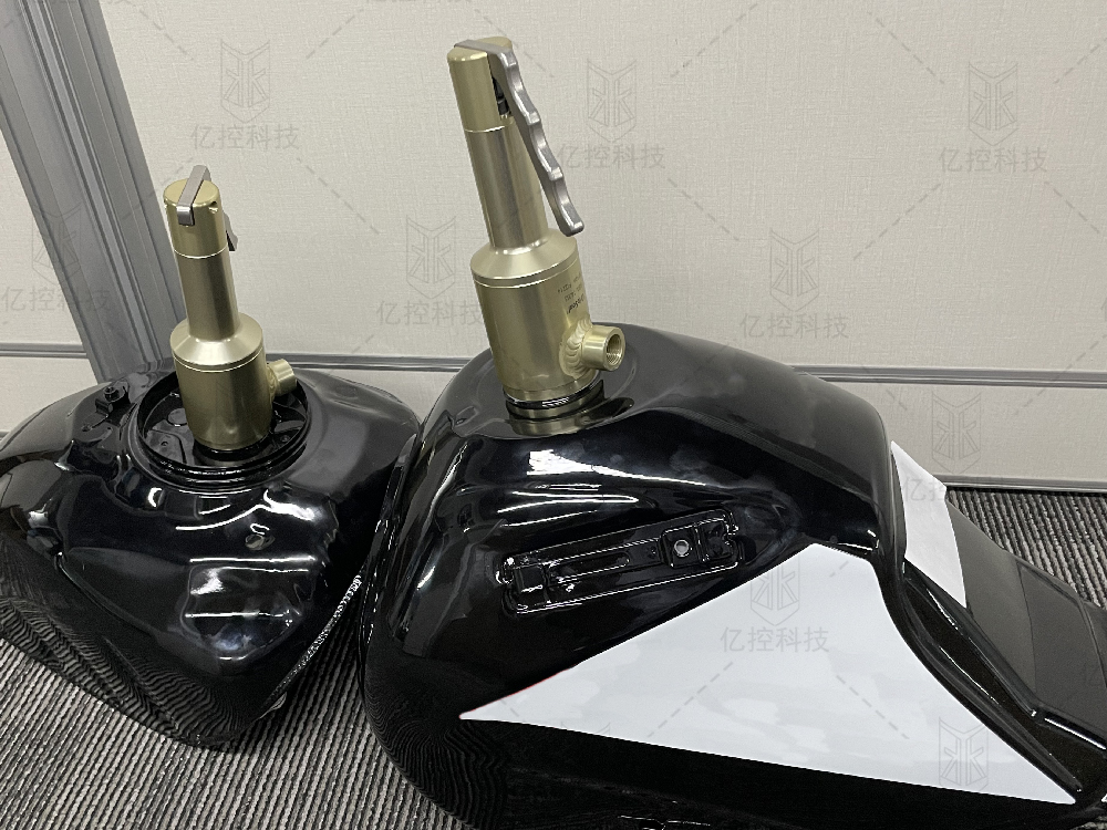 用于摩托車(chē)油箱通氣測(cè)試的格雷希爾G80L-T系列快速密封連接器